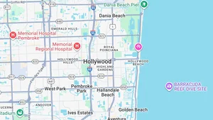 Hollywood, FL: Local Living Guide